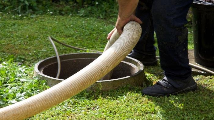 sedot wc mampet dan septic tank